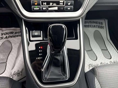 Certified 2025 Subaru Outback Premium image 18