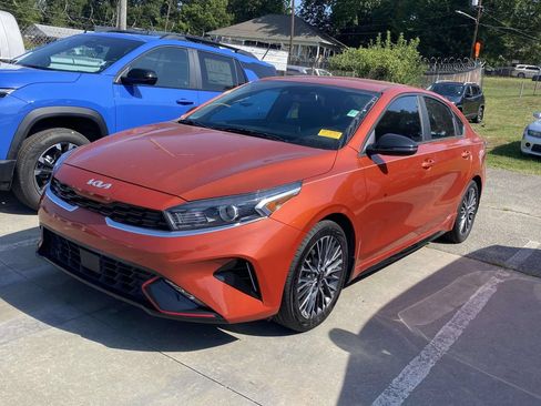 Used 2022 Kia Forte GT-Line w/ GT-Line Technology Package FWD image 3