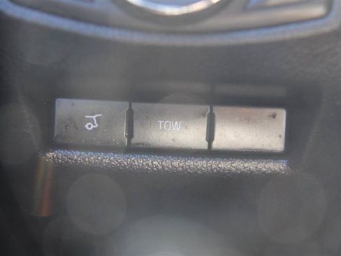 Used 2019 Ford Explorer XLT w/ Equipment Group 202A AWD/4WD image 35