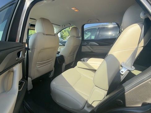 Used 2018 MAZDA CX-9 Touring FWD image 8