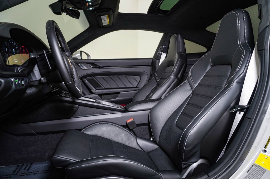 Certified 2026 Porsche 911 Carrera GTS RWD image 5