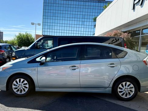 Used 2013 Toyota Prius Prime Plug-In Hybrid FWD image 4