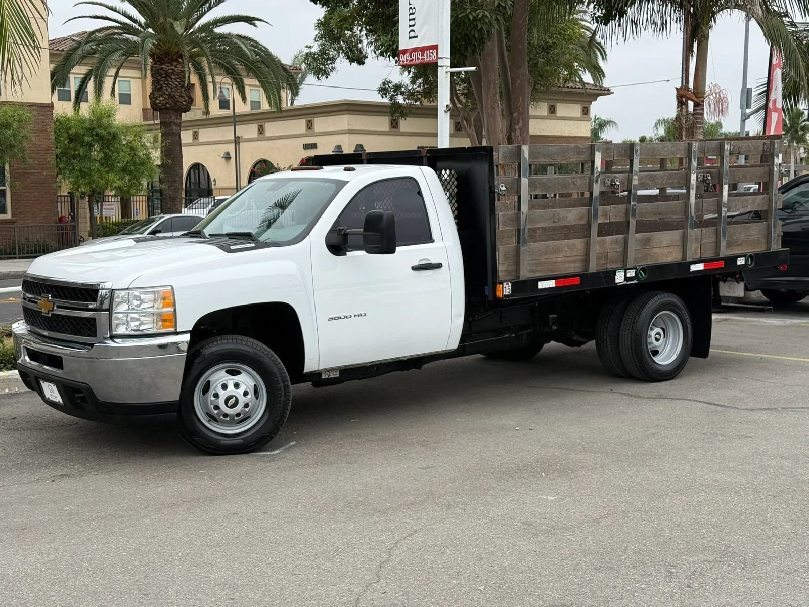 Used 2014 Chevrolet Silverado 3500 W/T RWD image 2