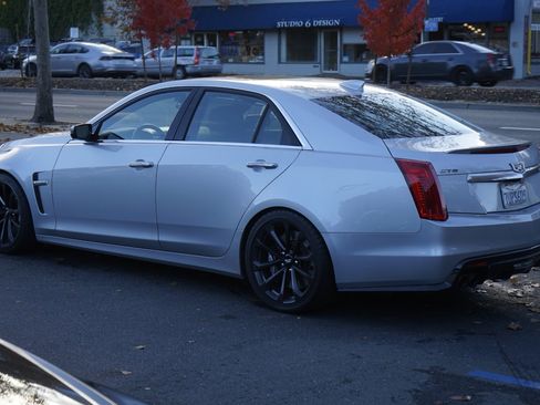 Used 2017 Cadillac CTS V w/ Luxury Package image 11