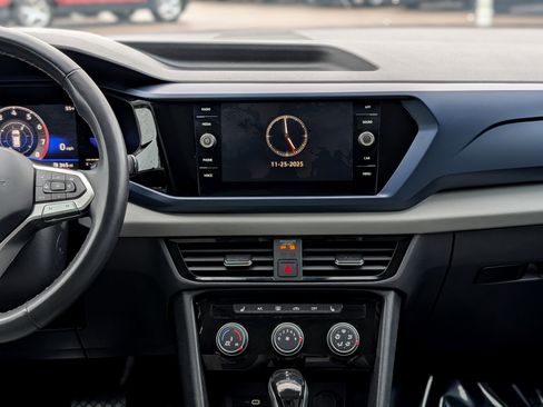 Used 2023 Volkswagen Taos SE image 15