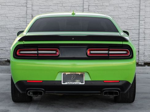 Used 2015 Dodge Challenger R/T Scat Pack w/ Leather Interior Group image 10