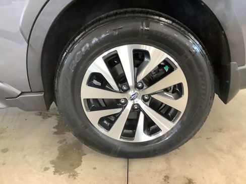Used 2023 Subaru Outback Premium AWD/4WD image 21