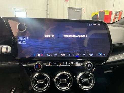 Used 2024 Chevrolet Blazer EV LT AWD/4WD image 24