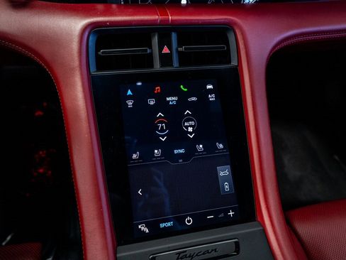 Used 2021 Porsche Taycan 4S image 44