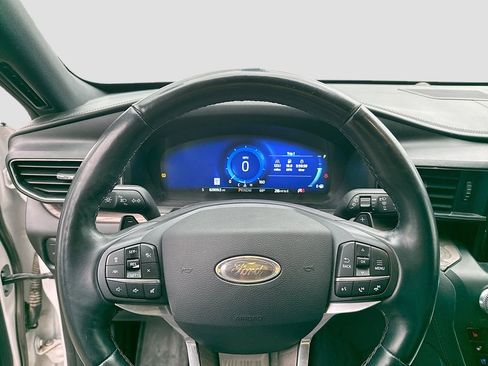 Used 2020 Ford Explorer Platinum w/ Premium Technology Package AWD/4WD image 13