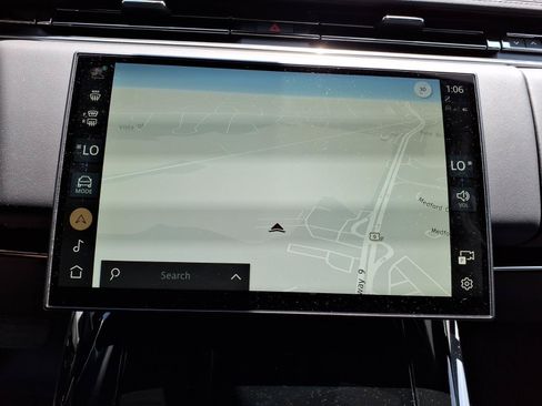 Certified 2025 Land Rover Range Rover Sport SE AWD/4WD image 12