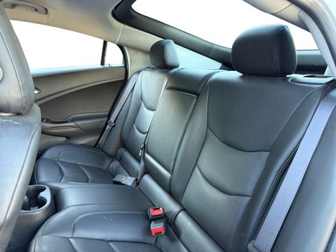Used 2017 Chevrolet Volt LT w/ Comfort Package image 13