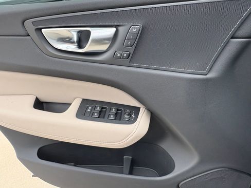 New 2026 Volvo XC60 B5 Core w/ Protection Package Premier AWD/4WD image 18