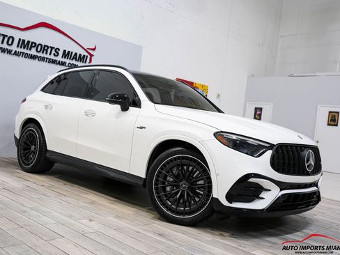 Used 2024 Mercedes-Benz GLC 43 AMG 4MATIC image 28