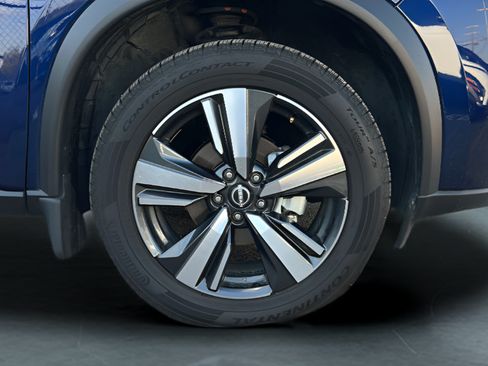 Used 2024 Nissan Rogue SL w/ SL Premium Package FWD image 31