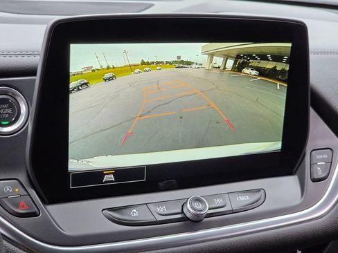 Used 2025 Chevrolet Blazer LT FWD image 20