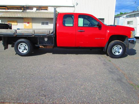Used 2008 Chevrolet Silverado 2500 W/T AWD/4WD image 2