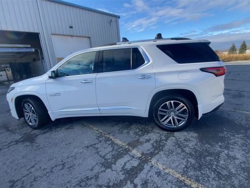 Certified 2022 Chevrolet Traverse High Country w/ LPO, Floor Liner Package image 5