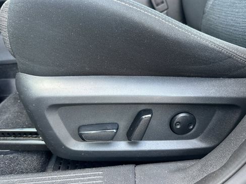 Used 2023 Nissan Rogue SV FWD image 13