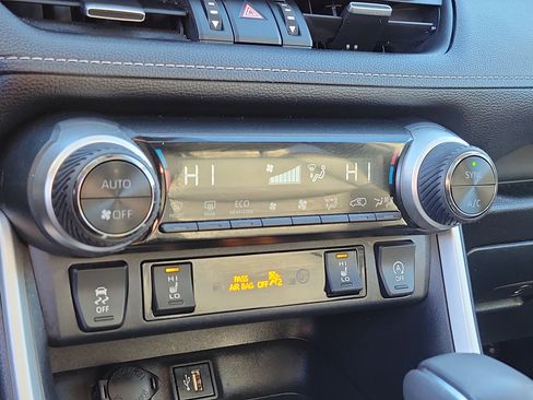 Certified 2023 Toyota RAV4 XLE Premium image 30