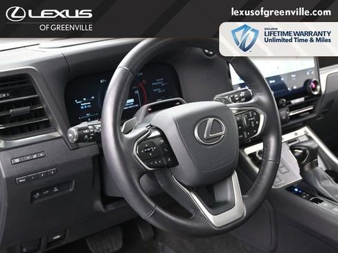 Used 2024 Lexus GX 550 w/ Accessory Package (Z1) AWD/4WD image 26