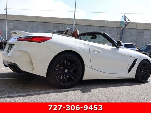 Used 2020 BMW Z4 M40i w/ Premium Package image 11