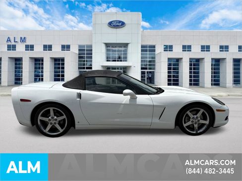 Used 2008 Chevrolet Corvette Convertible w/ Preferred Equipment Group RWD image 5