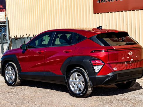 Used 2024 Hyundai Kona SE image 6