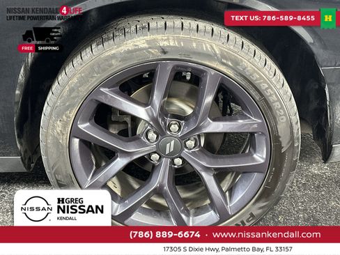 Used 2020 Dodge Challenger SXT w/ Blacktop Package image 14