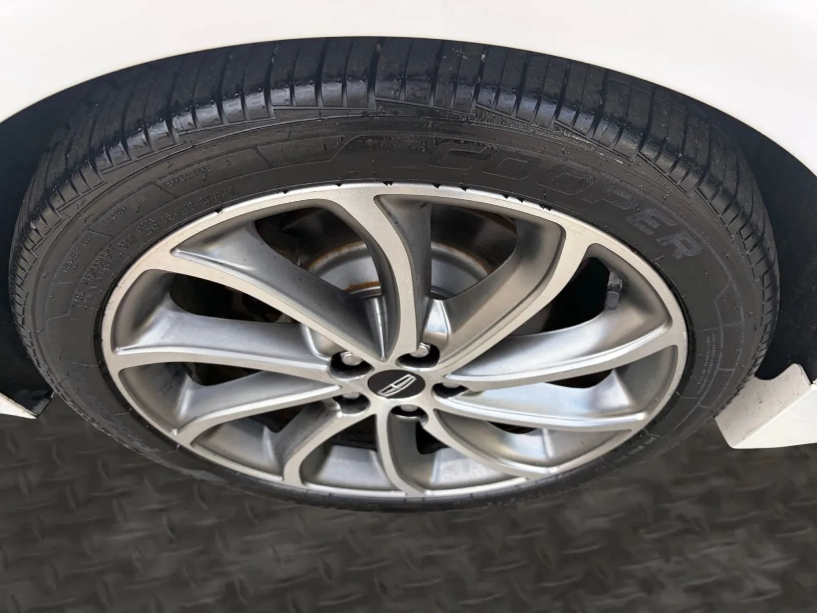 Used 2018 Lincoln MKZ Reserve w/ Magnetic Appearance Package AWD/4WD image 41