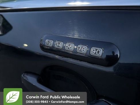 Used 2008 Ford Edge Limited image 12