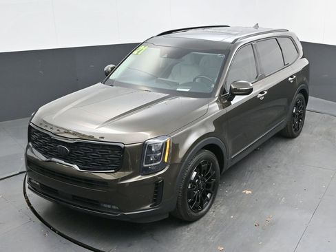 Used 2021 Kia Telluride SX w/ SX Prestige Package image 38