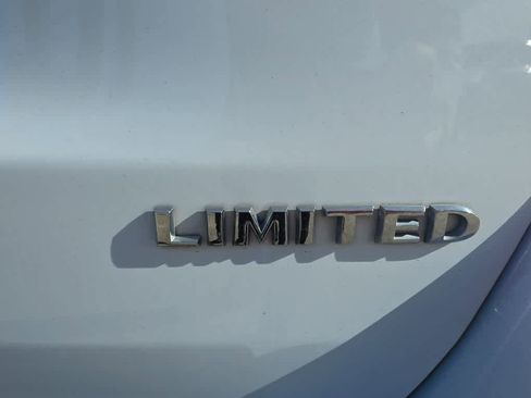 Used 2021 Jeep Grand Cherokee Limited image 9