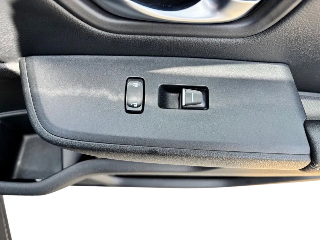 Used 2025 Honda Pilot EX-L image 29