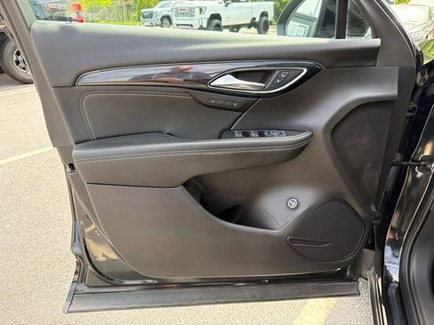 Used 2023 Buick Envision Essence w/ Sport Touring Package FWD image 10