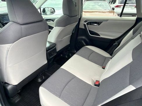 Certified 2022 Toyota RAV4 XLE w/ Convenience Package AWD/4WD image 20