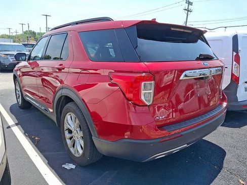 Used 2020 Ford Explorer XLT w/ Equipment Group 202A AWD/4WD image 4