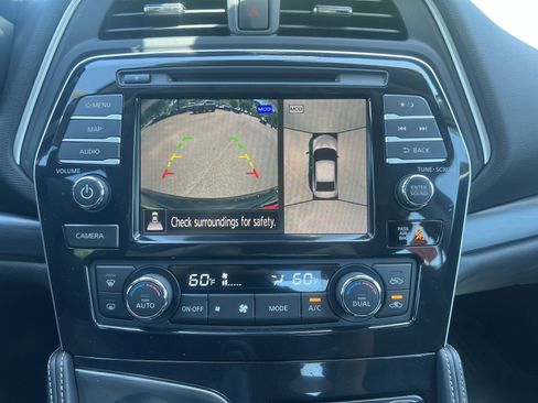 Used 2023 Nissan Maxima Platinum w/ Sport Mat Group FWD image 4