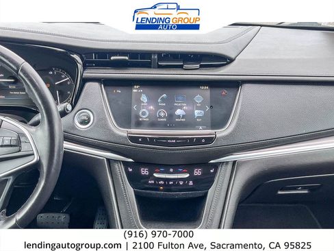 Used 2018 Cadillac XT5 Luxury w/ Driver Awareness Package image 12