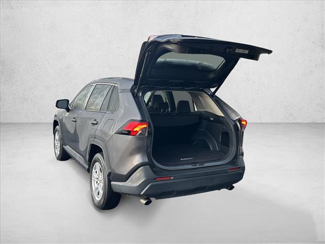 Used 2019 Toyota RAV4 XLE w/ Convenience Package FWD image 10