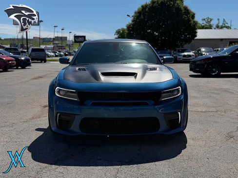 Used 2022 Dodge Charger SRT Hellcat w/ Harman/Kardon Audio Group RWD image 2