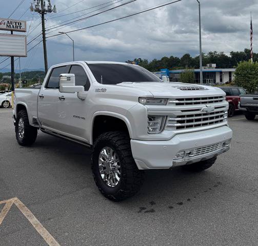 Used 2021 Chevrolet Silverado 2500 High Country w/ Technology Package AWD/4WD image 2