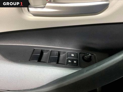 Used 2021 Toyota Corolla LE image 35