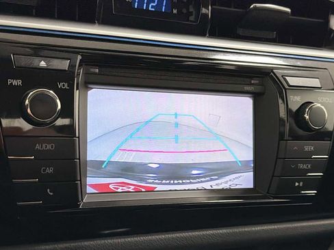 Used 2016 Toyota Corolla S image 19