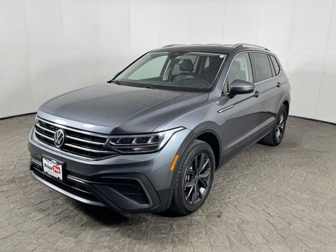 Used 2022 Volkswagen Tiguan SE image 4