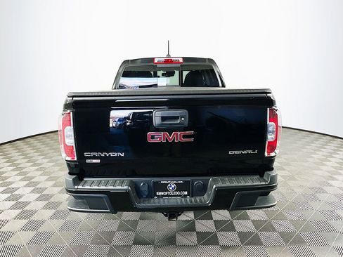 Used 2018 GMC Canyon Denali image 8