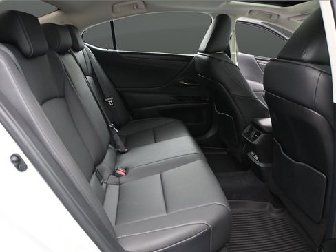 Used 2023 Lexus ES 350 w/ Premium Package FWD image 16