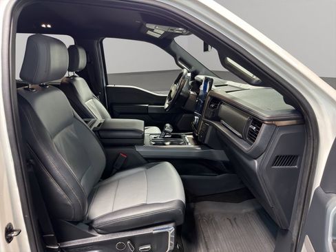 Used 2022 Ford F150 Lightning Lariat w/ Tow Technology Package image 20