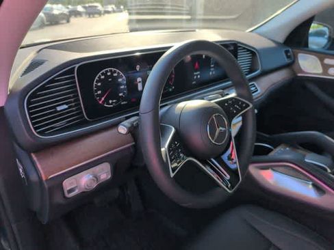 Used 2026 Mercedes-Benz GLE 450 4MATIC image 2