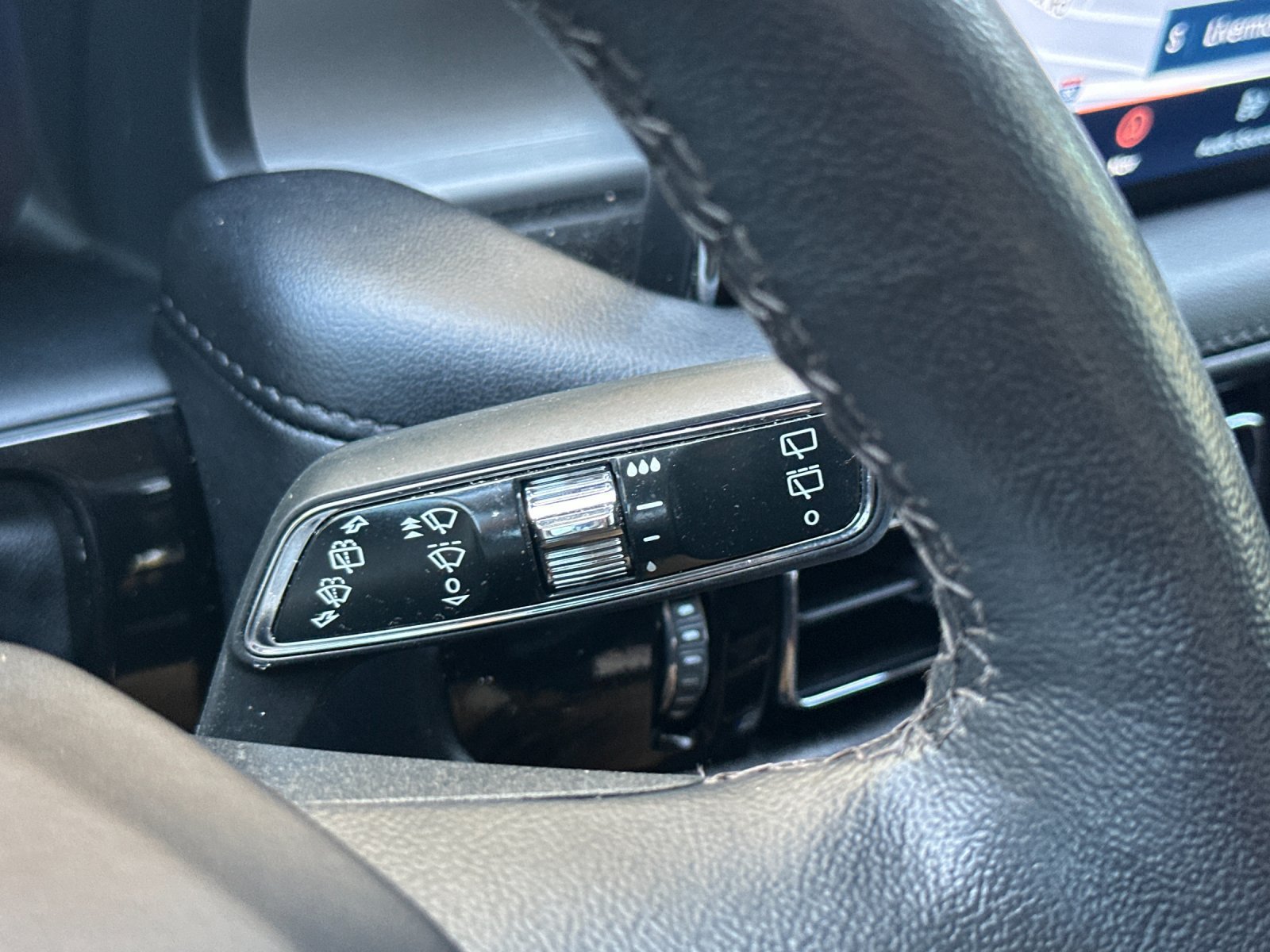 Certified 2023 Lincoln Nautilus FWD w/ Premium Package image 30